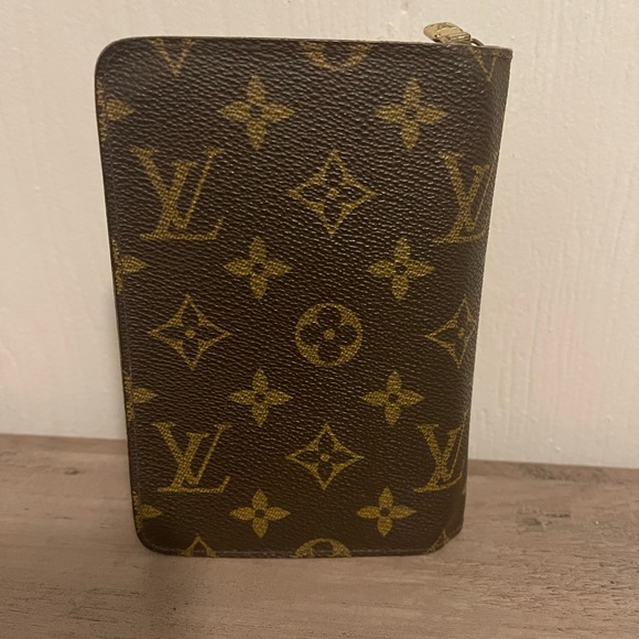 Louis Vuitton French Wallet - Picture 2 of 6
